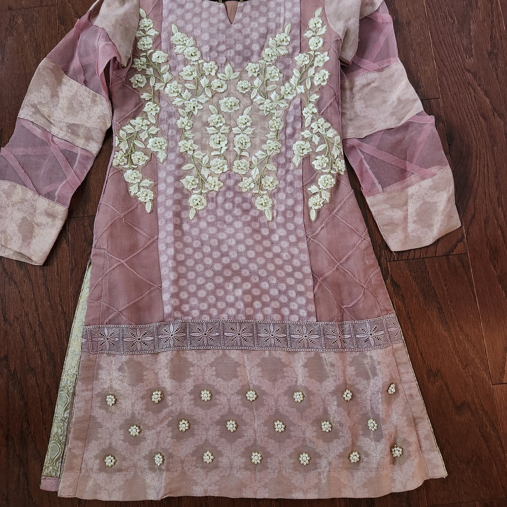 Elegant Mauve Floral Women's Kurta
